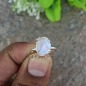 Natural Rainbow Moonstone Ring, Moonstone Ring, Sterling Silver Ring, Uncut Gemstone Ring, Crystal Stone , Healing Crystal Raw Stone Ring