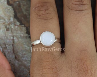 シルバーオーバル型ホワイトストーンリング ハンドメイドオーバルホワイトムーンストーンリング：925スターリング