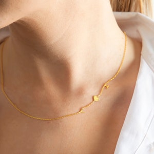Collar con inicial lateral personalizado, collar con letras personalizadas, regalo de aniversario, collar para mujer, regalo de Navidad, regalo para novia