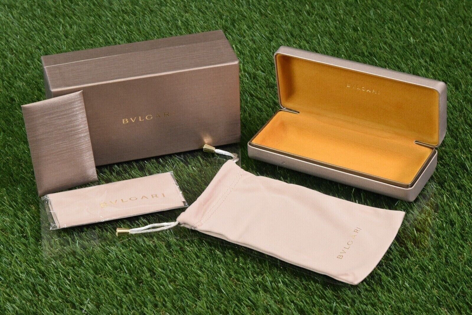 BVLGARI Sunglass Eyeglass Case Medium Authentic Clamshell BVLGARI Sunglass Eyeglass Case Medium Authentic Clamshell