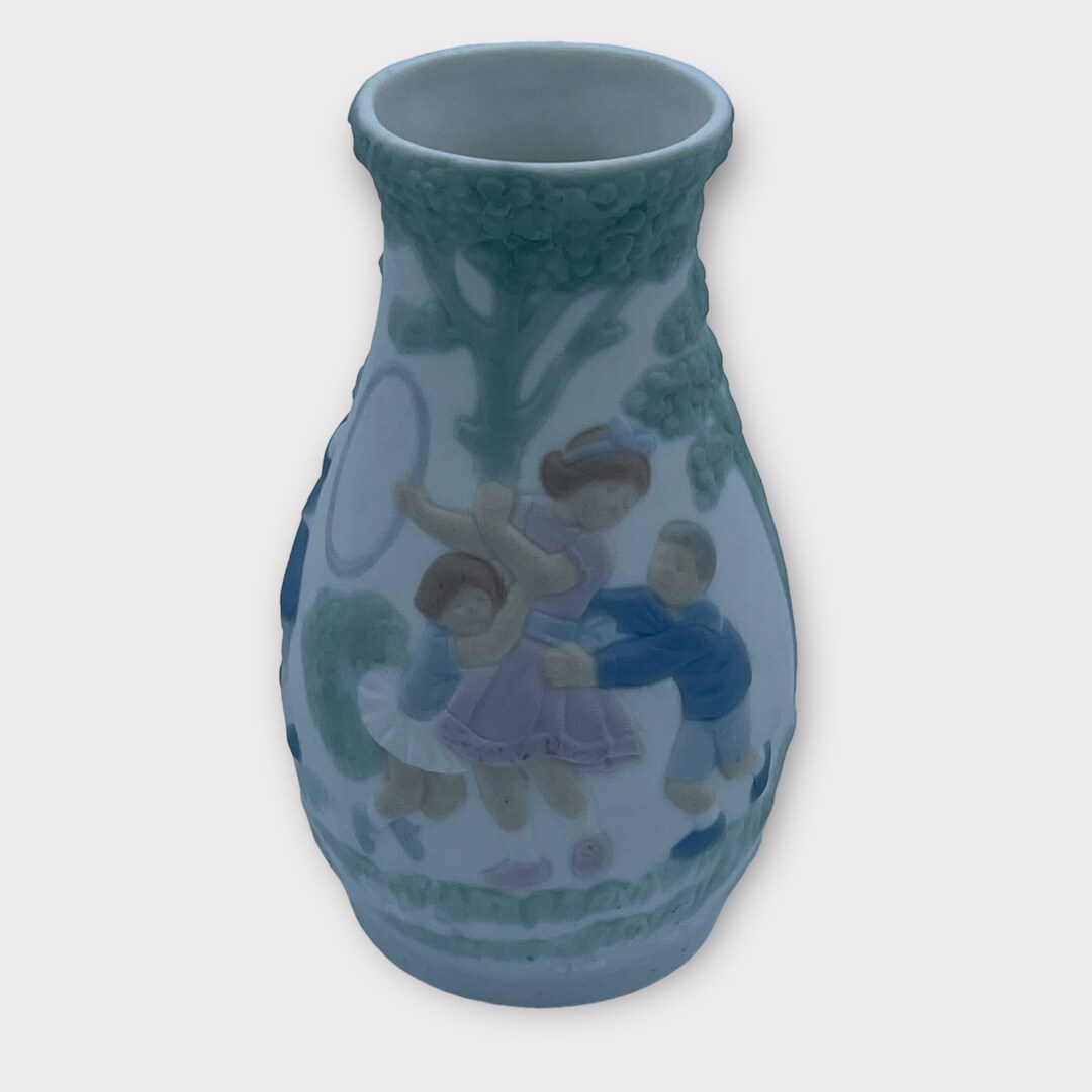 Vintage Lladro Daisa Mini Vase Flower Games in the Park 1984 Spain Etsy