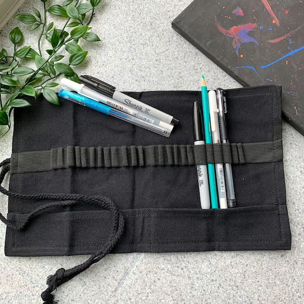 Toile noire enroulée | Étui à stylos | Rouleau de crayons de peinture | Rangement pour aiguilles à crocheter | Pochette pour rouleau pinceau | Roll-up de voyage d'artiste | Cadeau d'artiste