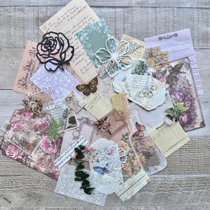 Kit de diário de 45 peças - Sacola de surpresas - Kit de álbum de recortes - Sacola misteriosa - Álbum de recortes - Retalhos - Colagem - Tema vintage - Materiais para artesanato - Adesivos