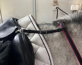 ハンドメイドレザーの馬用牧草地首輪、繁殖牝馬識別 - Etsy 日本