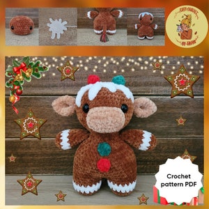 Può includere: Schema di uncinetto PDF per un giocattolo amigurumi di mucca di pan di zenzero. Il giocattolo è marrone con glassa bianca e decorazioni di caramelle rosse e verdi. Lo schema è disponibile per il download.