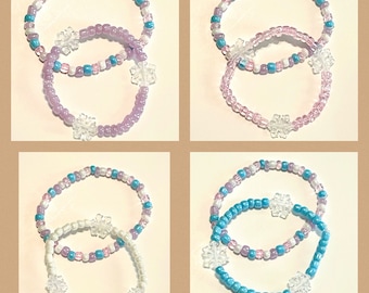 Set of frozen/snowflake party favor bracelets