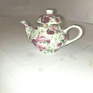 vintage formalities by Baum bros Victorian rose mini teapot #1712