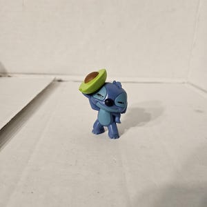 Disney Doorables Lilo & STITCH Feed Me Avocado PVC Figure 2" #55 image 1
