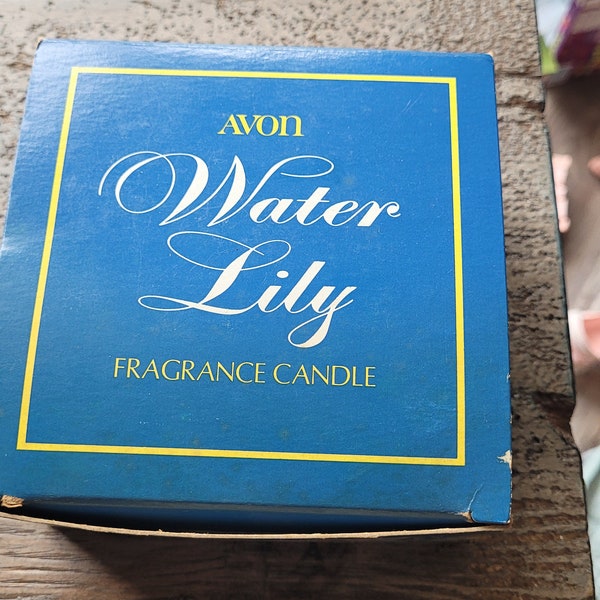 Antique 1970s avon water lily candle #1284