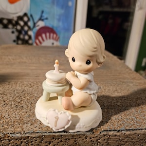 Vintage 1991 precious moments figurines growing in grace age 1 #1569