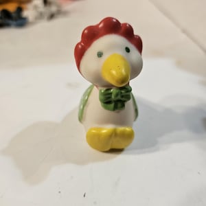 antique 1982 strawberry shortcake freind cherry cuddlers pet gooseberry goose figure #86