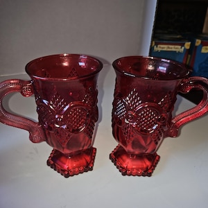 antique 1976 avon red cape cod avon 2pcs #2220