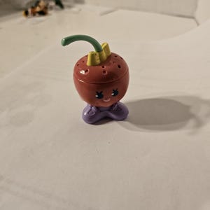 vintage 1990 Cherry Merry Muffin Doll #2839