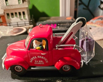 2002 hallmark keepsake ornament  North pole towing service#482