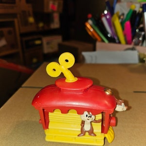 Disney burger King toy mickeys toontown chip and Dale jolly trooley #1734