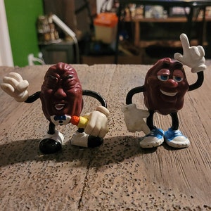Antique 1987 California raisins two #1457