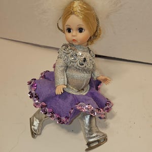 vintage 1990 Madame Alexander ice skates doll #3