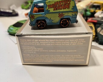 Hot Wheels Scooby Doo Mystery Machine Toy Van Car Movie