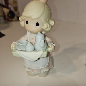 1998 precious moments mom you&#39;re my special tea figurine #1631