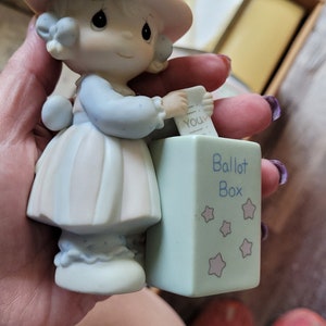 Antique precious moments figurines 1989 membership only figure you will always be my choice #1626