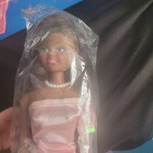1990 new in box avon fashion doll kenzie #143