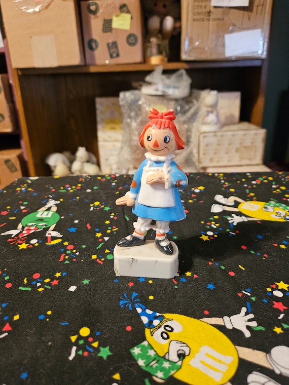 Antique 1970s raggedy ann and Andy pencil sharpner#322