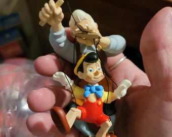 Vintage 1999 hallmark keepsake ornament  Pinocchio and geppetto#697