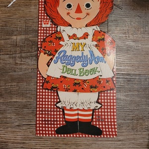 Antique 1967 raggedy ann paper doll book #1043 box 9