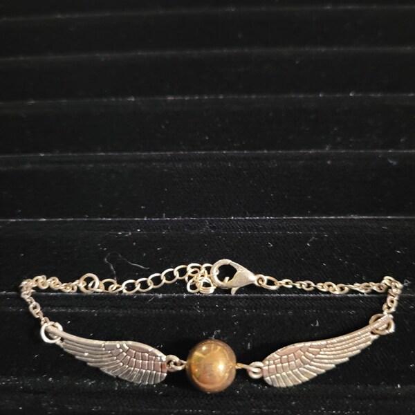 Harry Potter golden snitch double wings braclet # 1094 box 11