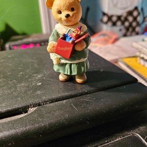 1996 hallmark keepsake ornament  daughter bear box of toys#407