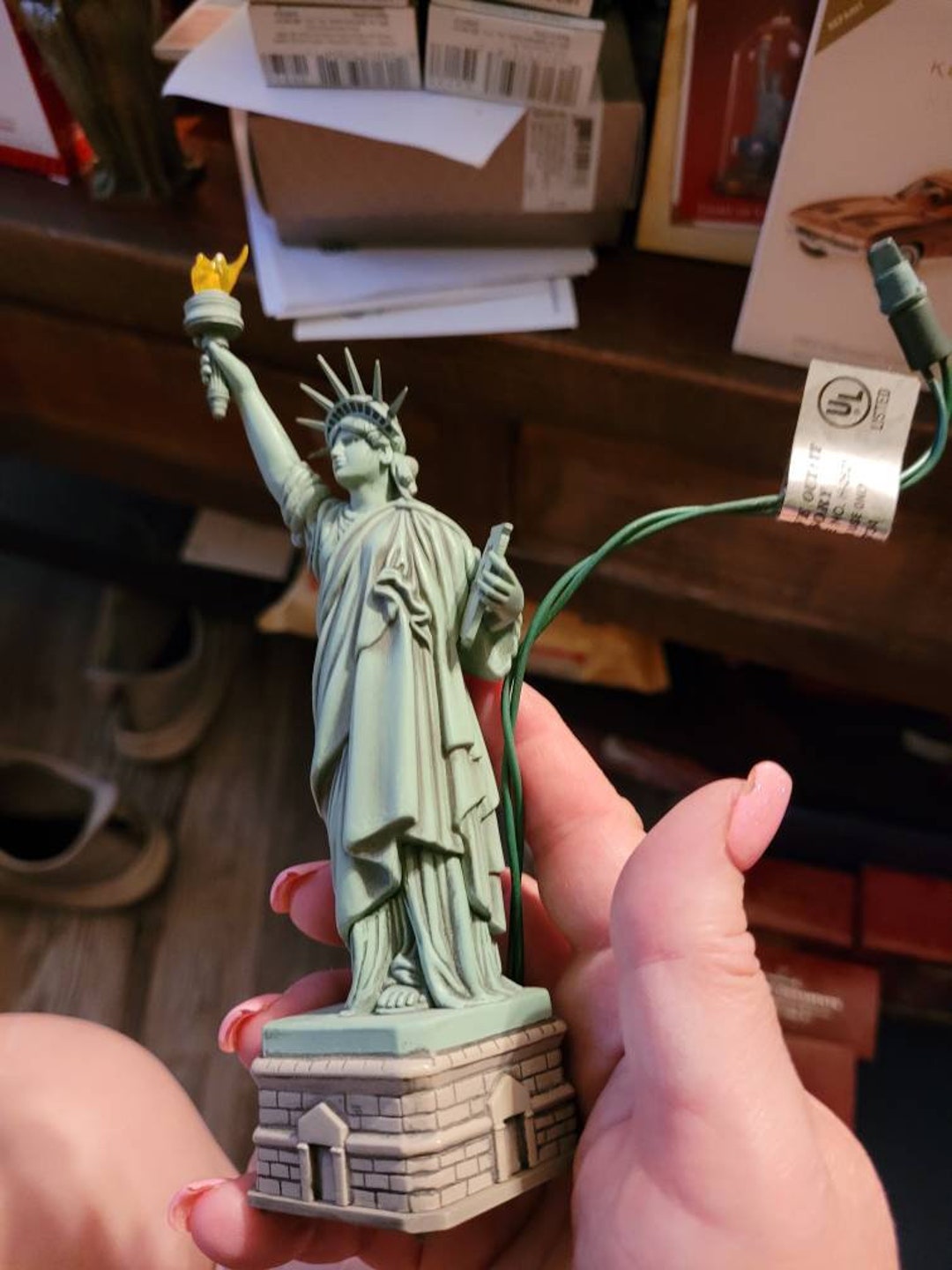 1996 Statue of Liberty Music and Lights Hallmark Keepsake Ornament683