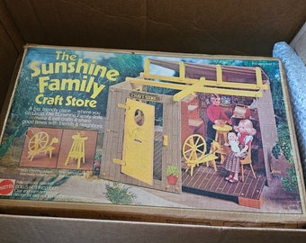 Antique 1970s the sunshine family craft store#372