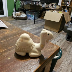 antique 1982 Nativity camel #2427
