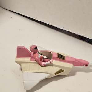 vintage 1995 pink mighty Morphin Power Rangers with plane #2837box15