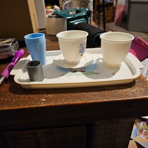 Vintage raggedy ann and Andy plastic dishes #1519