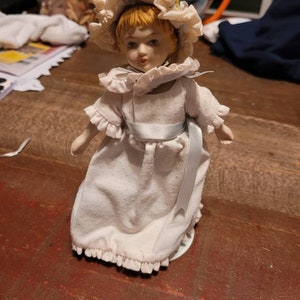 1983 little girl avon collection porcelain doll #149