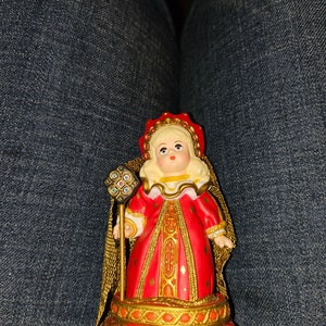 1999 red queen  Alice in wonderland hallmark keepsake ornament#453