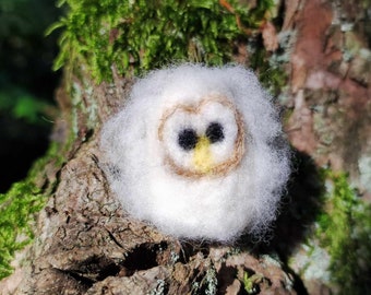Felted miniature baby owl. Barn Owl White. 3cm. felt owl. Miniatures. Secret Santa accessories. Secret Santa door