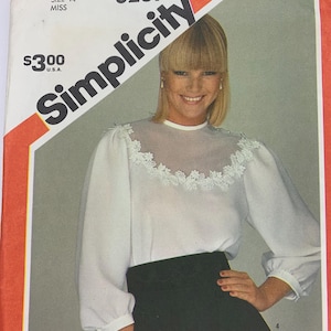 Simplicity 6237 Blusmönster: Storlek 14, Okdetalj, Oklippt