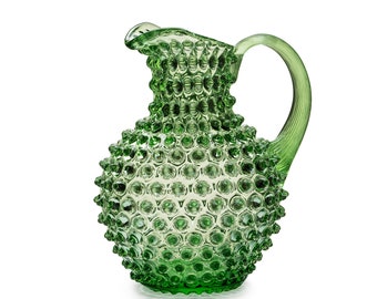 W karafce kryształowej Flore Caroline, ćwiek, 2L, zielona