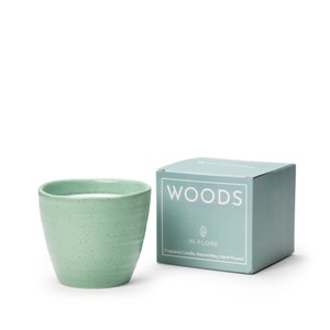 Em Flore vela perfumada Laura derramada à mão, cera natural, 8 cm, aroma de sândalo, em caixa de presente, verde