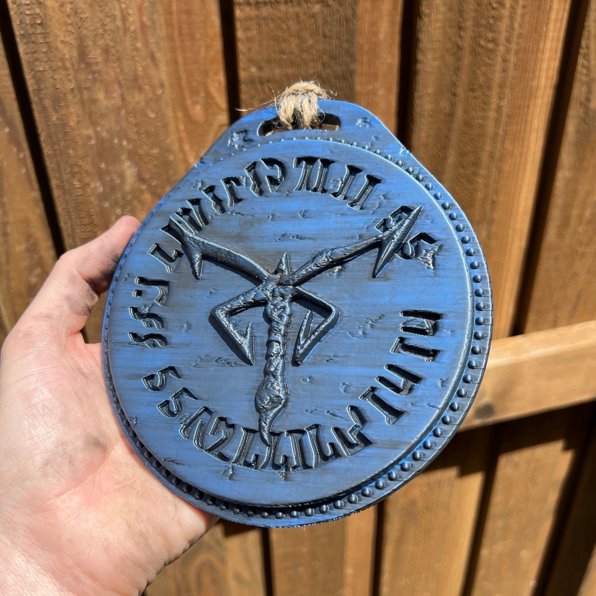 大型バイオハザード4 ブルーメダリオン小道具 - Etsy 日本