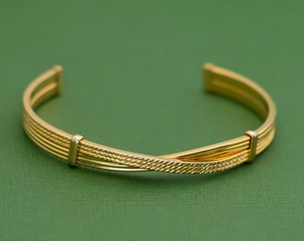 Vintage Minimalist Gold Tone Cuff Bracelet by Avon 7 Inches K20