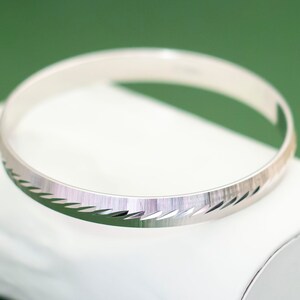 Vintage Boho Silver Tone Bangle Bracelet by Monet 7.85 Inches K20
