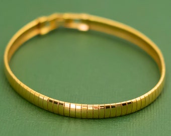 Vintage Minimalist Gold Tone Chain Bracelet 8 Inches K12