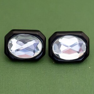Vintage Black Oval Clip On Earrings, K22