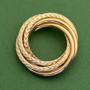 Vintage Minimalist Gold Tone Brooch K19