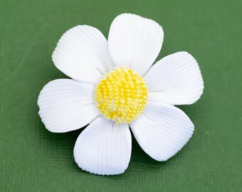 Vintage White Floral Daisy Elegant Brooch by English Bone China Handmade - K44