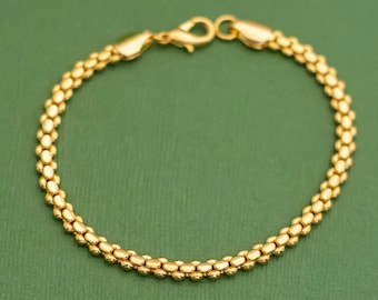 Vintage Minimalist Gold Tone Chain Bracelet 7 Inches K12