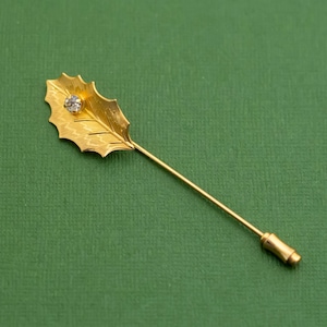Vintage Mid Century Leaf Rhinestone Gold Tone Stickpin K16